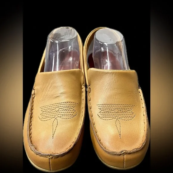 Twisted X Tan Moccasin-Style Loafers Slip/on Leather Tan Slippers Womens 11 - Picture 12 of 14